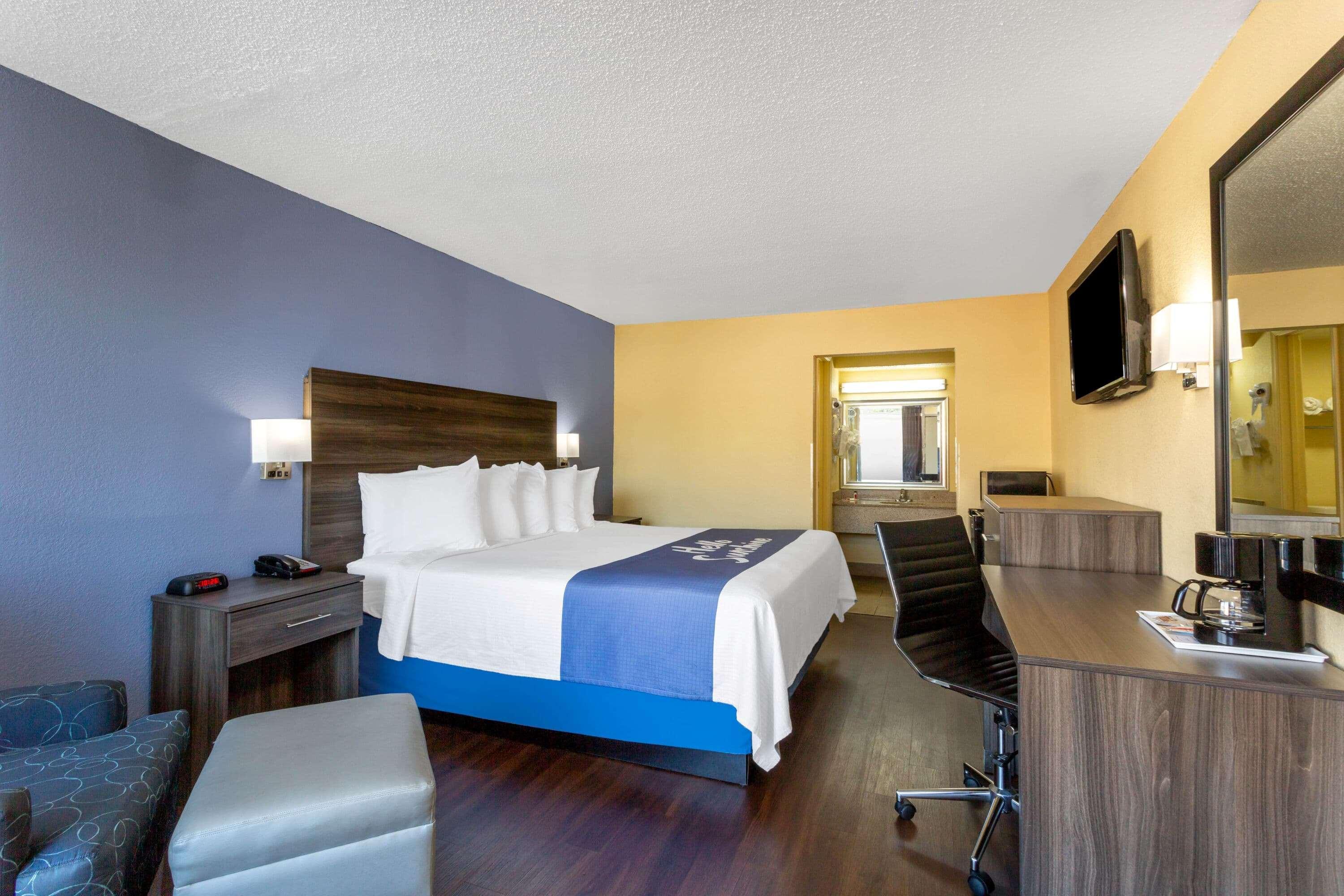 Days Inn By Wyndham Hampton Near Coliseum Convention Center Extérieur photo