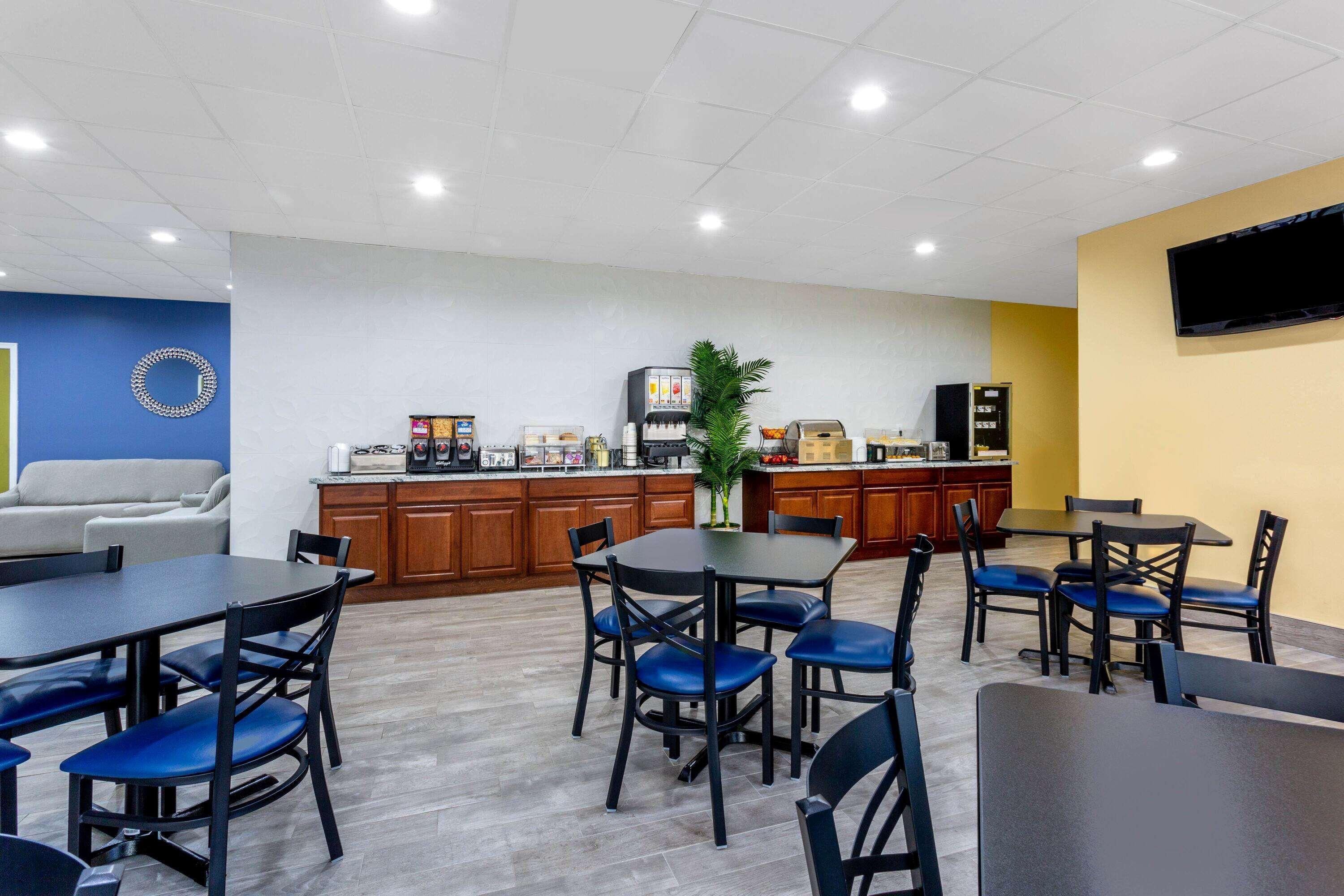 Days Inn By Wyndham Hampton Near Coliseum Convention Center Extérieur photo